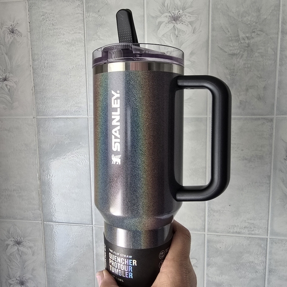 Stanley Midnight Glitz Quencher ProTour Flip Straw Tumbler 40oz - Picture 1 of 16
